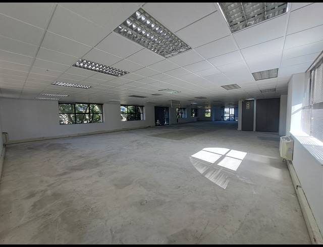1,575M² OFFICE TO LET IN ILLOVO